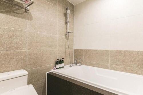 Hotel Chicago Changwon Eksteriør bilde